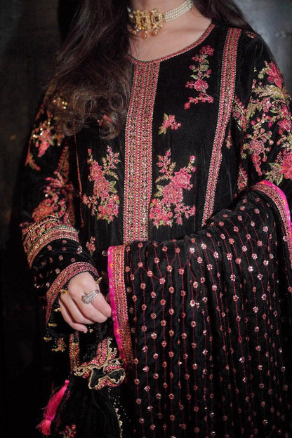 Aneela Velvet Collection | Heavy Sequence Embroidered Velvet Shirt & Chiffon Dupatta